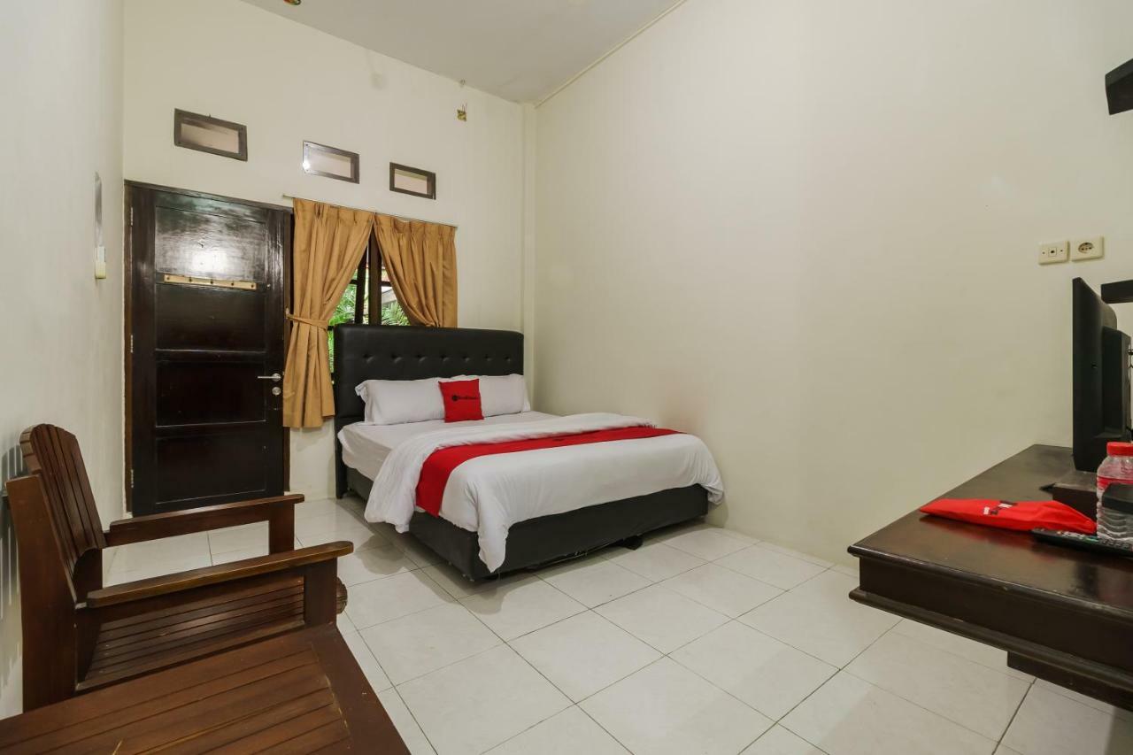Reddoorz Syariah Near Fort Marlborough ブンクル エクステリア 写真